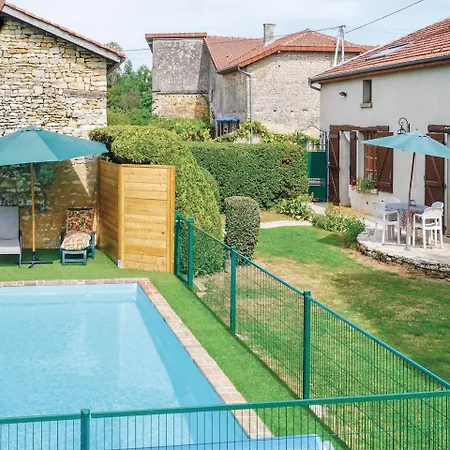 Three-bedroom Holiday In Sur Blaise בית נופש *