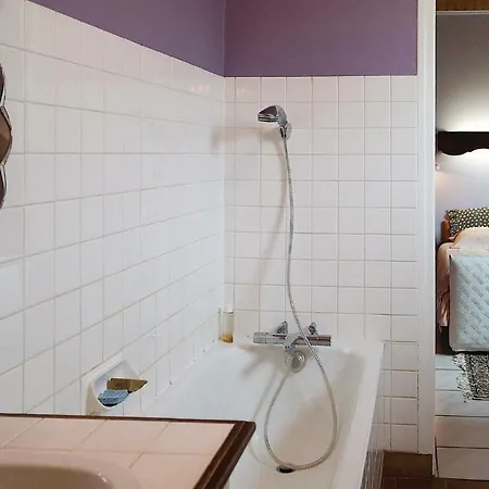 Three-bedroom Holiday In Sur Blaise בית נופש *